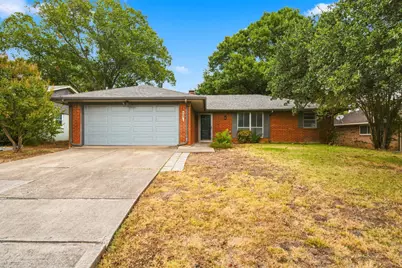 809 S Atkerson Lane, Euless, TX 76040 - Photo 1