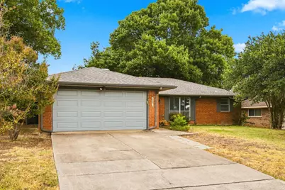 809 S Atkerson Lane, Euless, TX 76040 - Photo 2