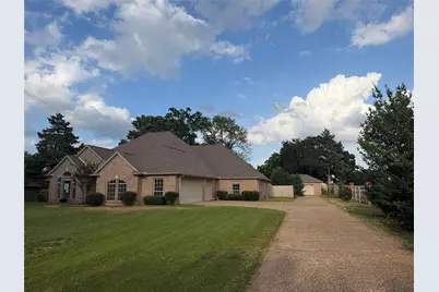 120 Burton Street, Longview, TX 75603 - Photo 2