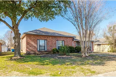 2313 Lakeshore Lane, Rowlett, TX 75088 - Photo 2