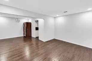 1400 Moss Rose Cir, Irving, TX 75061 - Photo 10