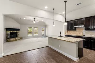 913 Abbey Ln, Midlothian, TX 76065 - Photo 4