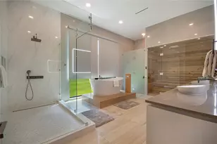 10230 Marsh Ln, Dallas, TX 75229 - Photo 22