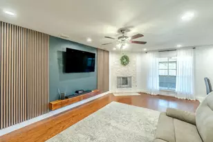 1011 Whippoorwill Ct, Arlington, TX 76014 - Photo 1