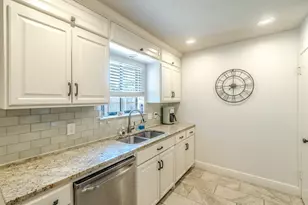 1011 Whippoorwill Ct, Arlington, TX 76014 - Photo 8