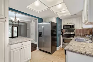 10205 Regal Oaks Dr, Dallas, TX 75230 - Photo 8