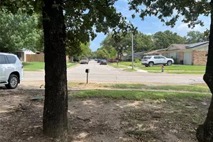 3221 Forestdale Ln, Balch Springs, TX 75180 - Photo 8