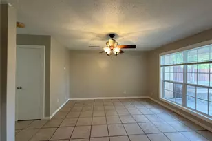358 Valley Park Dr, Garland, TX 75043 - Photo 4