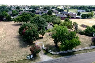 604 E Highland Rd, Ovilla, TX 75154 - Photo 2