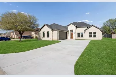 527 Roberts Run, Sherman, TX 75092 - Photo 1
