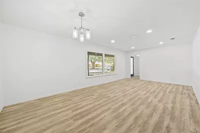 5748 Wimbleton Way, Fort Worth, TX 76133 - Photo 16