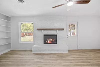 5748 Wimbleton Way, Fort Worth, TX 76133 - Photo 10