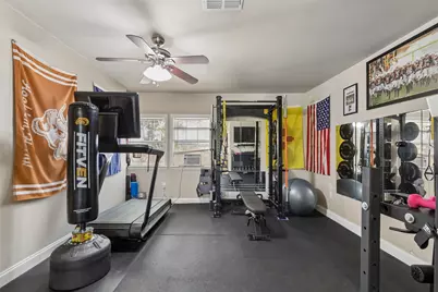 11555 Cromwell Circle, Dallas, TX 75229 - Photo 26