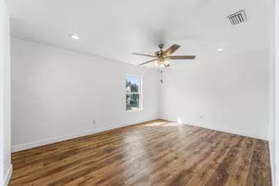 7326 Boisenberry Lane, Dallas, TX 75249 - Photo 14