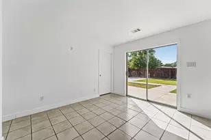 7326 Boisenberry Ln, Dallas, TX 75249 - Photo 8