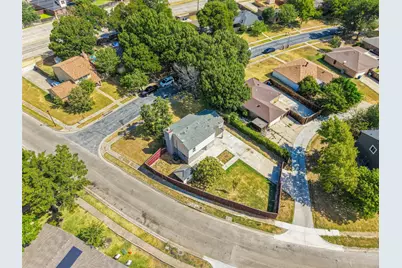 7326 Boisenberry Lane, Dallas, TX 75249 - Photo 36