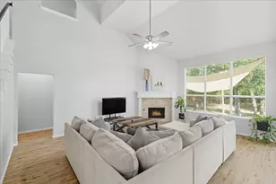 409 Springtree Rd, Lake Dallas, TX 75065 - Photo 10