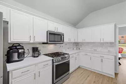 409 Springtree Road, Lake Dallas, TX 75065 - Photo 16