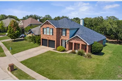 409 Springtree Road, Lake Dallas, TX 75065 - Photo 2
