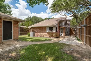 2702 Duval Dr, Dallas, TX 75211 - Photo 24