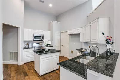 2103 Amherst Drive, Lewisville, TX 75067 - Photo 8