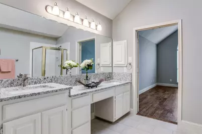 2103 Amherst Drive, Lewisville, TX 75067 - Photo 10
