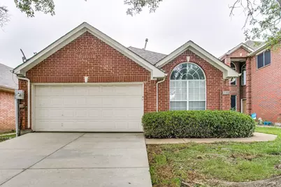 2103 Amherst Drive, Lewisville, TX 75067 - Photo 2