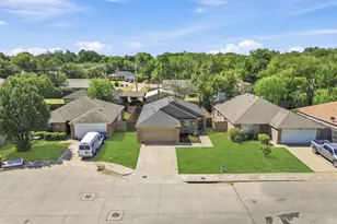 8570 Bearden Ln, Dallas, TX 75227 - Photo 1