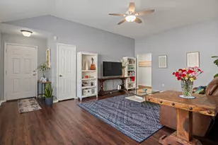8570 Bearden Ln, Dallas, TX 75227 - Photo 10