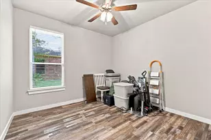 1001 Oak Valley Rd, Burleson, TX 76028 - Photo 24