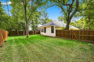 1001 Oak Valley Rd, Burleson, TX 76028 - Photo 32