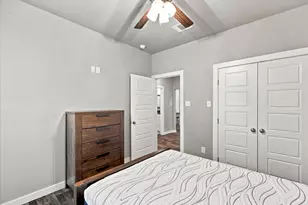 1001 Oak Valley Rd, Burleson, TX 76028 - Photo 22