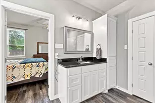 1001 Oak Valley Rd, Burleson, TX 76028 - Photo 20