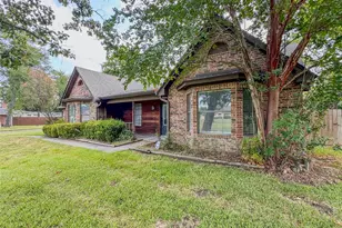 204 Briarwood St, Sulphur Springs, TX 75482 - Photo 2