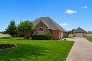 1908 Meadow Springs Dr, Haslet, TX 76052 - Photo 2