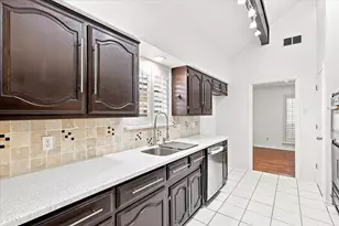 8721 Flint Falls Dr, Dallas, TX 75243 - Photo 12