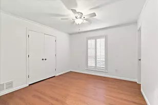 8721 Flint Falls Dr, Dallas, TX 75243 - Photo 14
