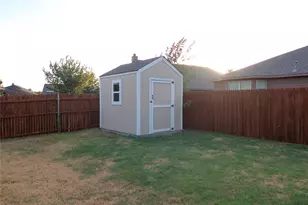 532 Vidalia Ct, Fort Worth, TX 76052 - Photo 16