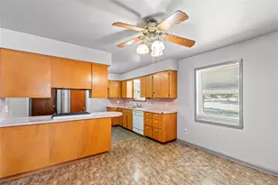 603 E Market St, Mabank, TX 75147 - Photo 8