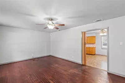 603 E Market Street, Mabank, TX 75147 - Photo 6