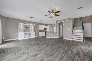 399 Teague Dr, Lewisville, TX 75067 - Photo 2