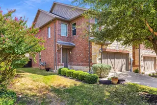 399 Teague Dr, Lewisville, TX 75067 - Photo 2