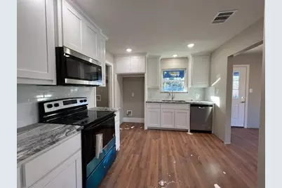 1210 S Travis Avenue, Denison, TX 75021 - Photo 2