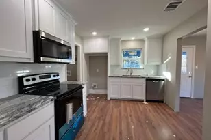 1210 S Travis Ave, Denison, TX 75021 - Photo 2