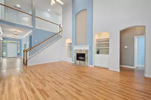 2405 Moon Dance Ct, Arlington, TX 76001 - Photo 2