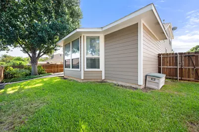 2405 Moon Dance Court, Arlington, TX 76001 - Photo 32