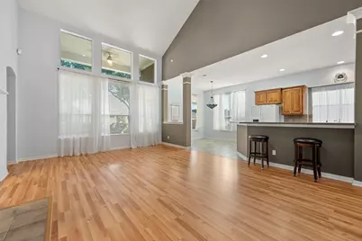 2405 Moon Dance Court, Arlington, TX 76001 - Photo 2