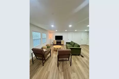 889 Quail Creek Circle, Pottsboro, TX 75076 - Photo 2