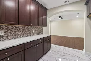 3634 Amoud Dr, Irving, TX 75062 - Photo 12
