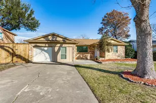 1606 West Shore Dr, Richardson, TX 75080 - Photo 1